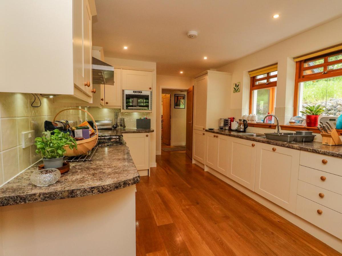 Thistle Dhu Newtonmore Exterior photo